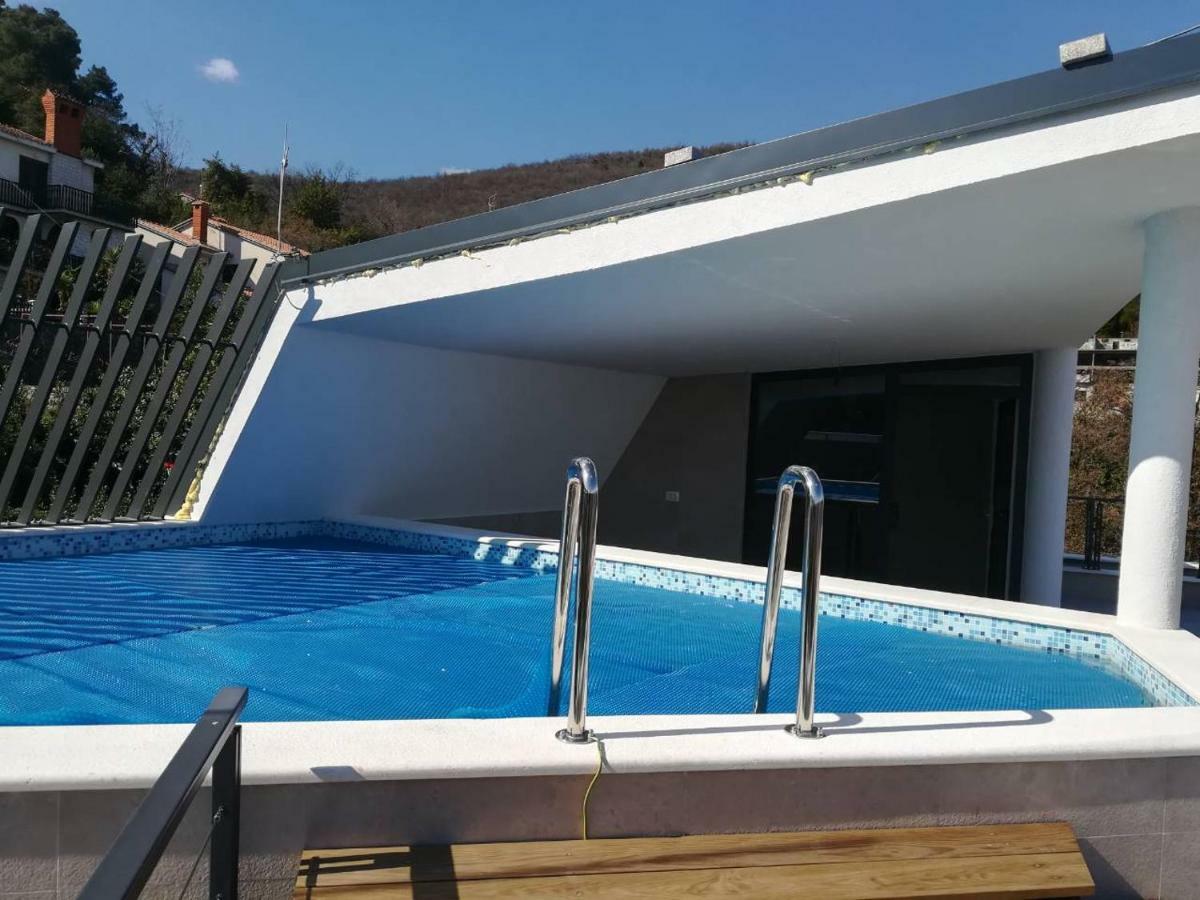 Apartments In Villa Ziza, Rooftop Swimming Pool Opatija Luaran gambar
