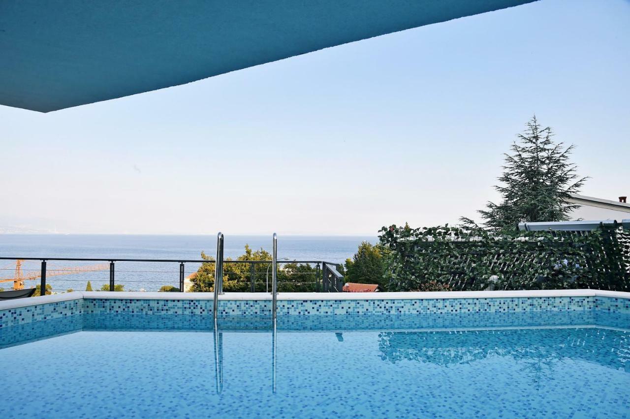 Apartments In Villa Ziza, Rooftop Swimming Pool Opatija Luaran gambar